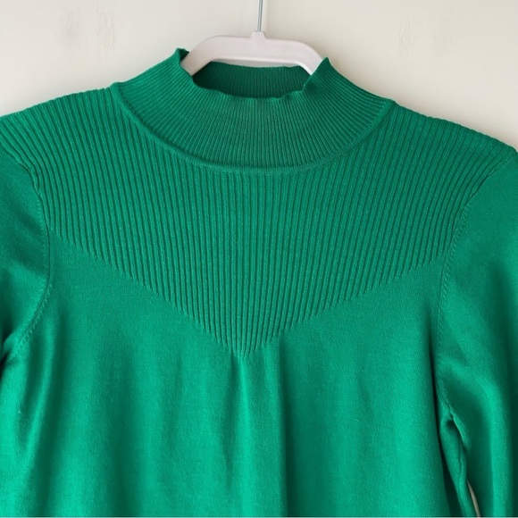Green Sweater Blouse Top Shirt Button Sleeves St Patrick's Day Sweater, Sz M - Picture 11 of 12